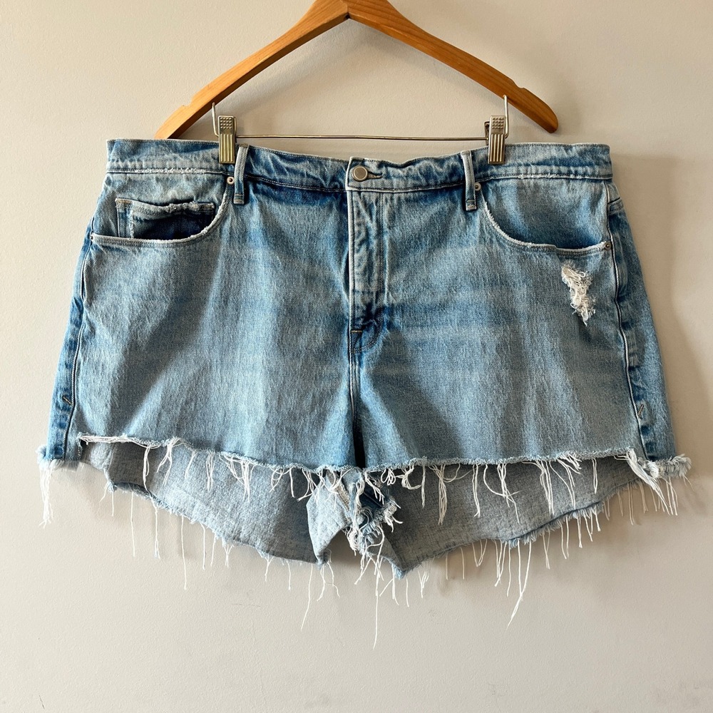 Good American Cut Off Denim Shorts Light Blue 18 Frayed Raw Hem Distressed